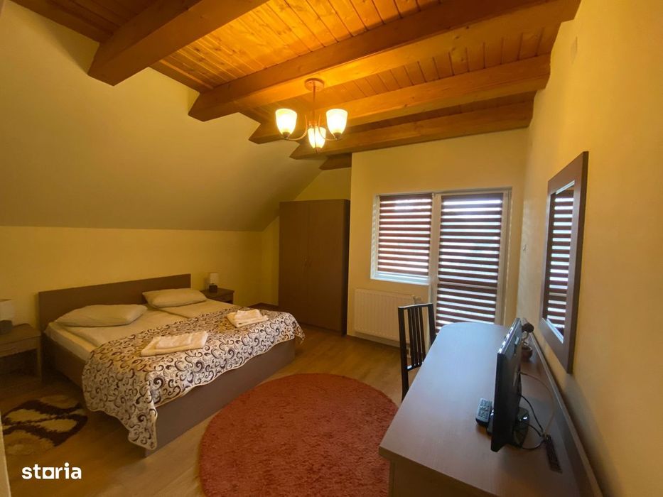 Vila/Pensiune + Casa, Teren 50 arii,  Sovata