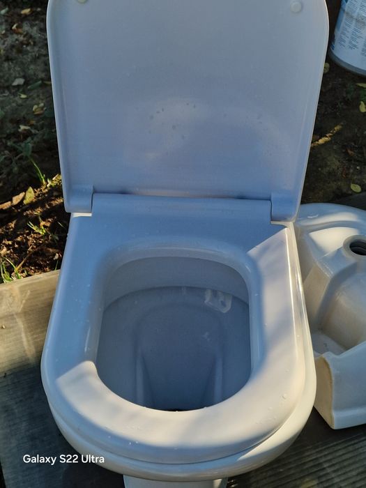 Wc și chiuvetă Cersanit