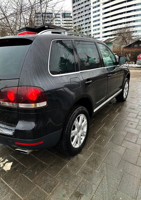 Vând Volkswagen Touareg diesel V6 TDI 3.0 Automat 4x4 permanent perne aer an 2008 înmatriculat
