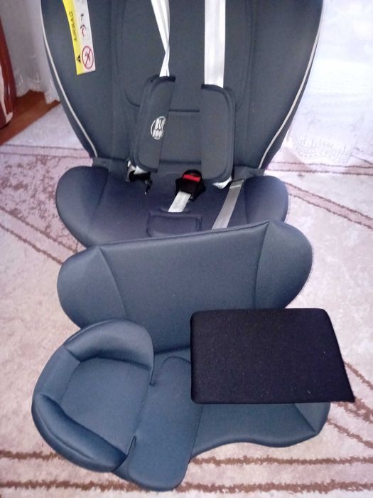 Scaun auto cu isofix