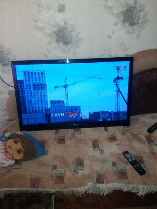 Продам Телевизор LG б/у рабочий  не смарт тв