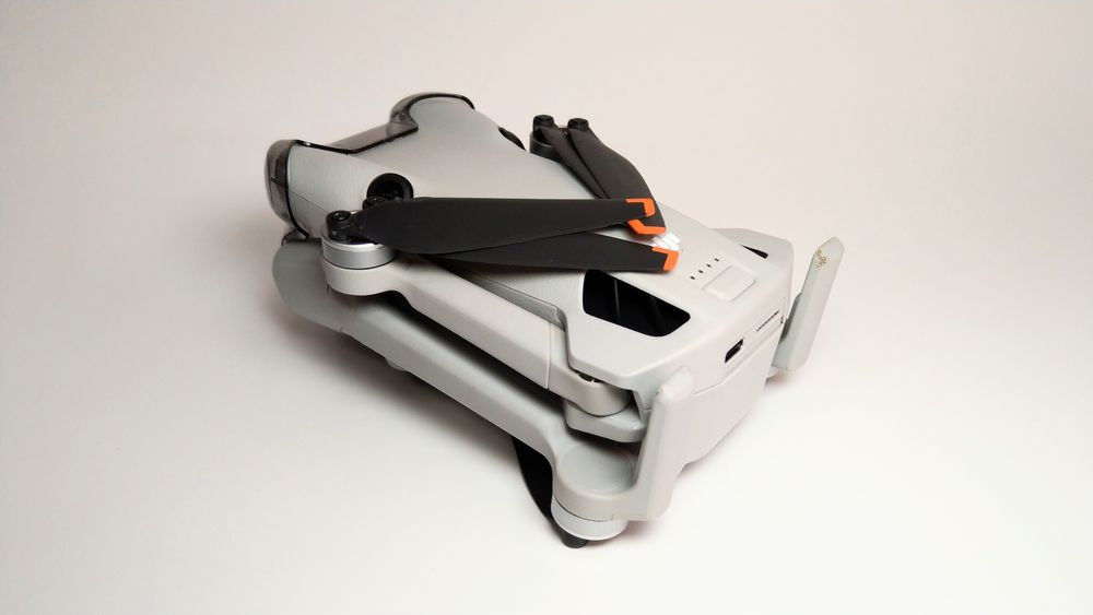 DJI Mini 4 pro квадрокоптер