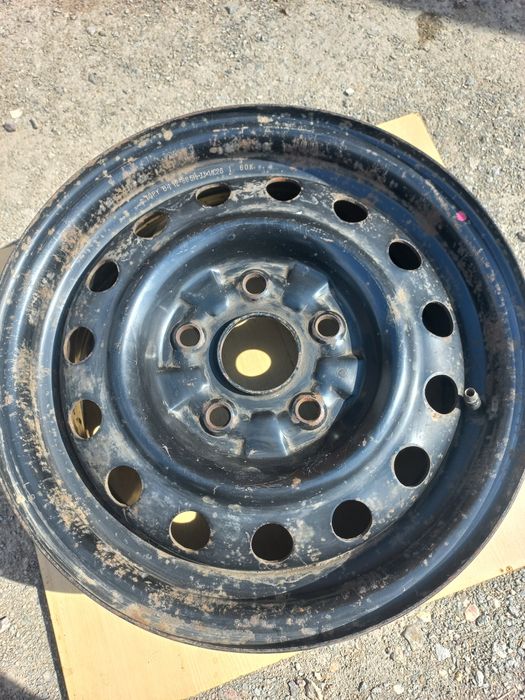 Диск штампованный на 14.    5×114.3