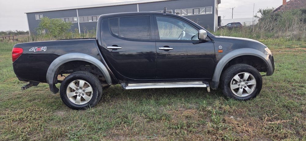 Mitsubishi l200 climatronic  4x4