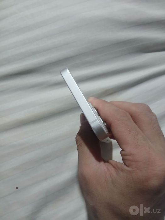Iphone 13 sotiladi