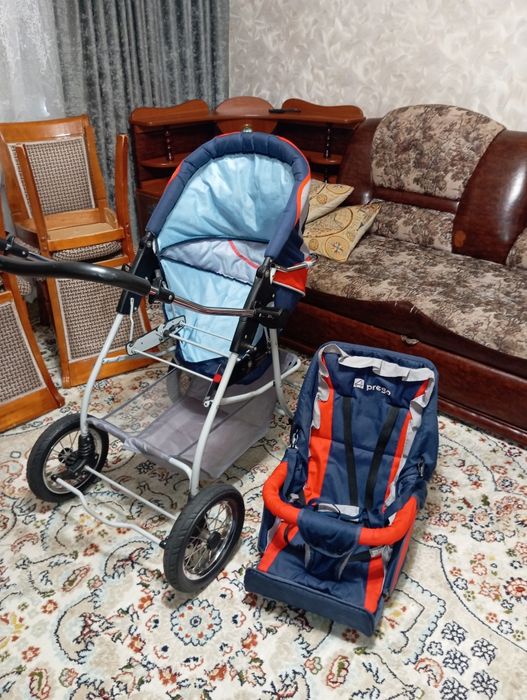 Продам коляску 10 000