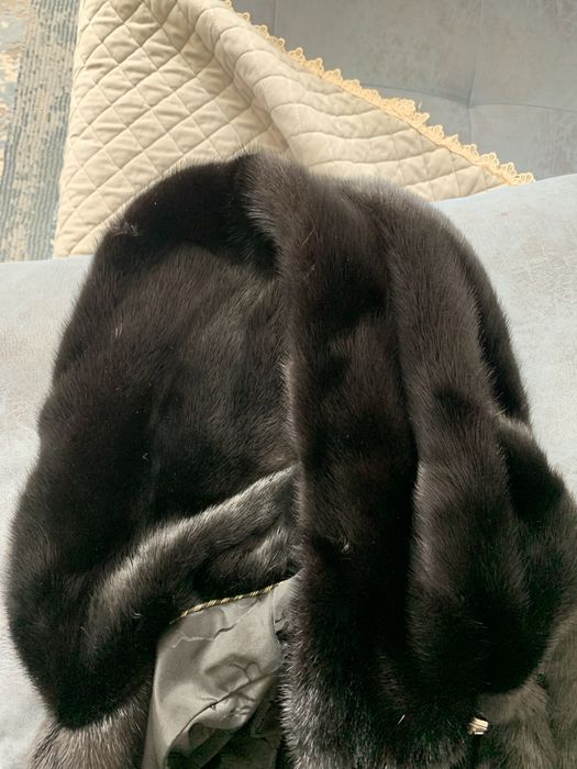 Надевалось всего два раза