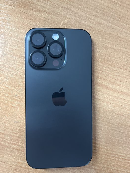 IPHONE 16 pro, бывший владелец девушка, хочет обновить телефон