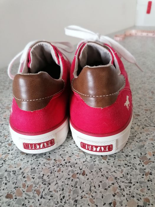 Дамски кецове MUSTANG, н. 40