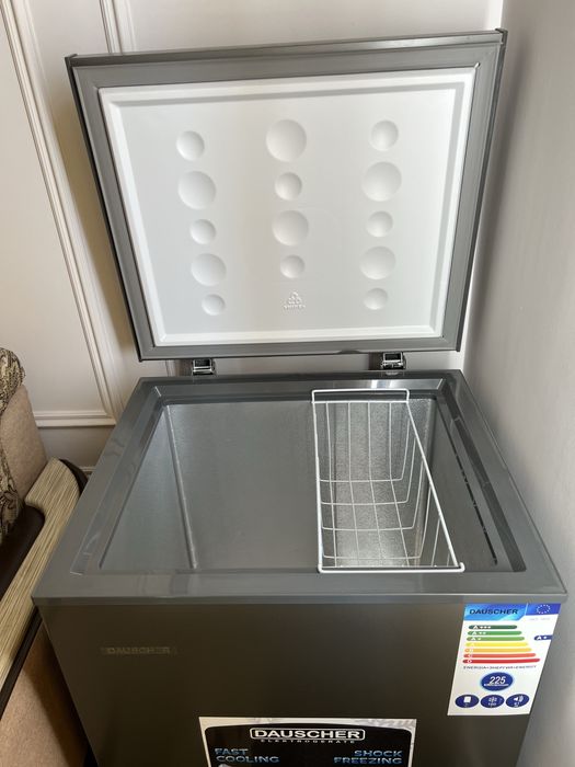 Продам морозильник