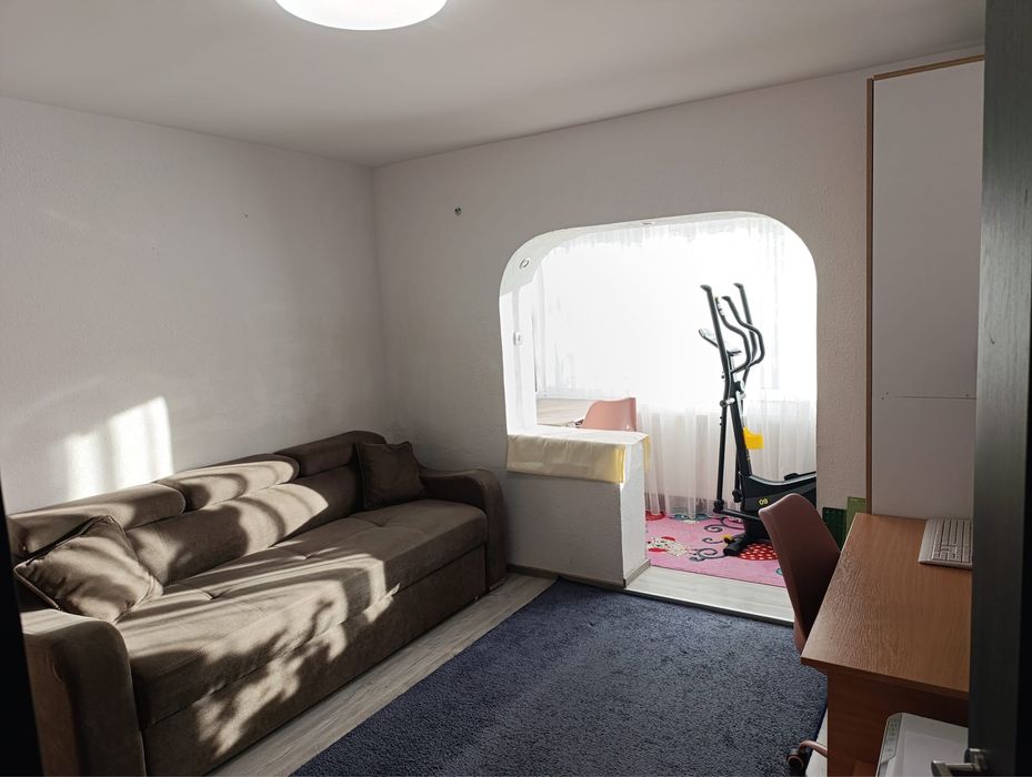 Vand apartament 2 camere cartier Noua