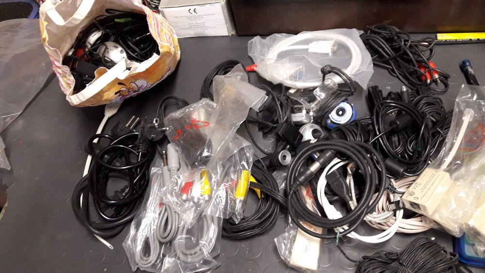 Продавам Нови кабели