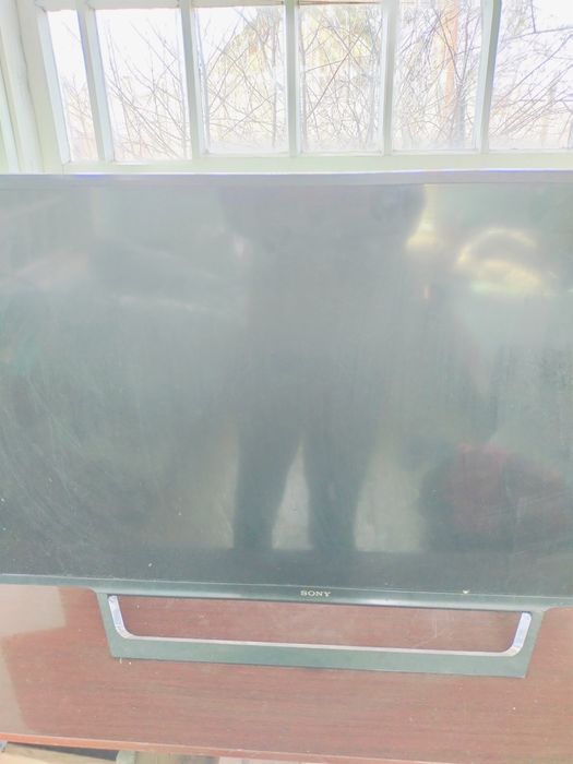 Телевизор смарт на запчасти