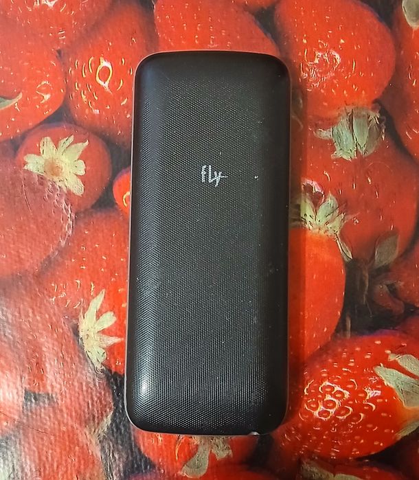 Fly телефон простой кнопочный