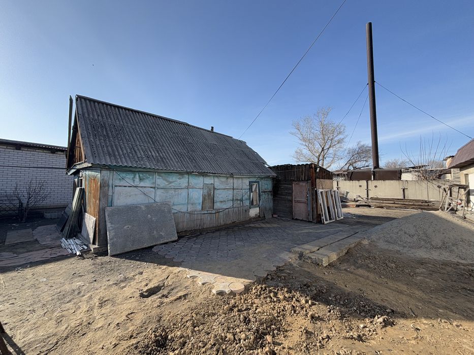 Частный дом с пристройкой