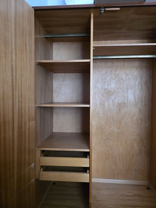 Шкафы плательные, двухстворчатые