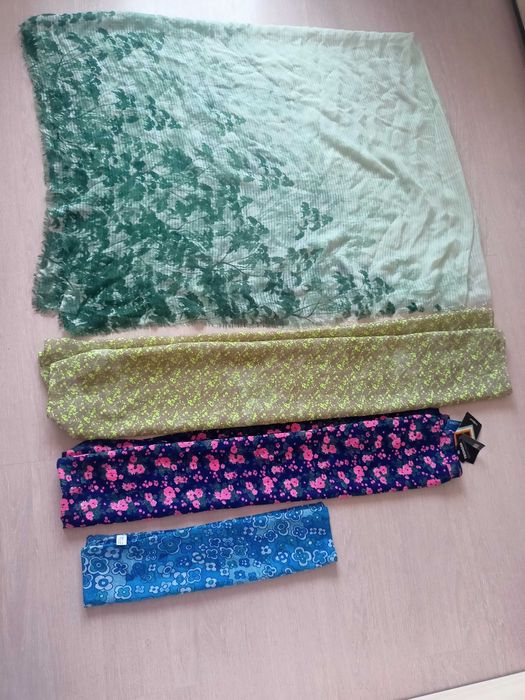 Лот от 8 шала с различна големина + 2 ленти за глава