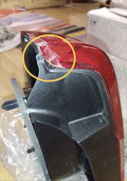 Lampa (stop) spate  clasica  Logan (semn alb)