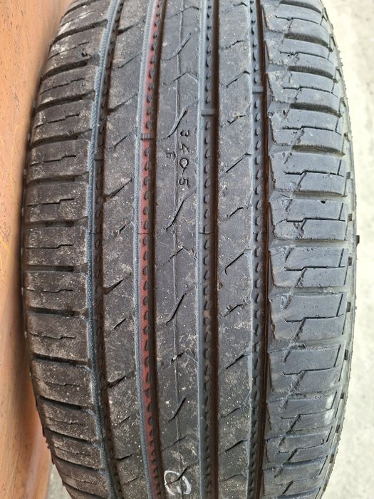 Продам шину. 235/60/18 нокиа