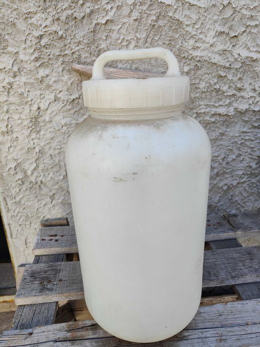 Бидон пластмассовый