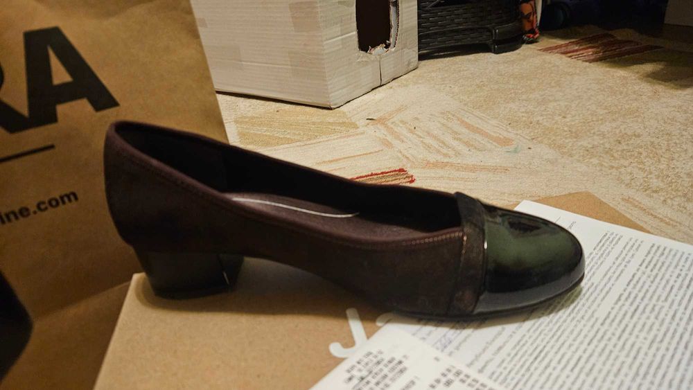 Обувки  нови  Jana