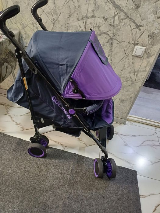 Продаётся прогулочная коляска трость