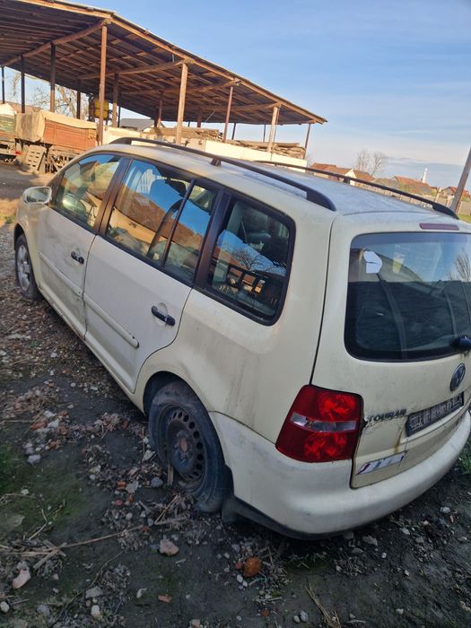 Dezmembrez vw turoan 1.9
