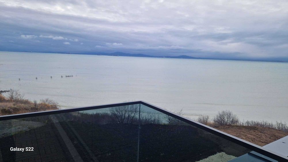 Дава се под наем Тристаен апартамент в Бургас, Сарафово - 128 кв.м за 1376.49 € - Снимка #23