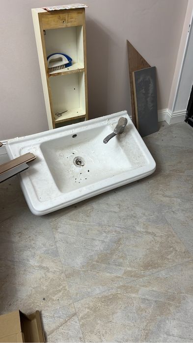 раковина тумбасы, вешалка, 2 есік, карниз,