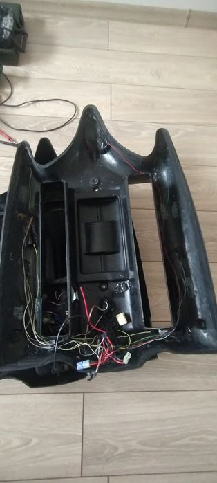 Корпус за лодка за захранка -катамаран