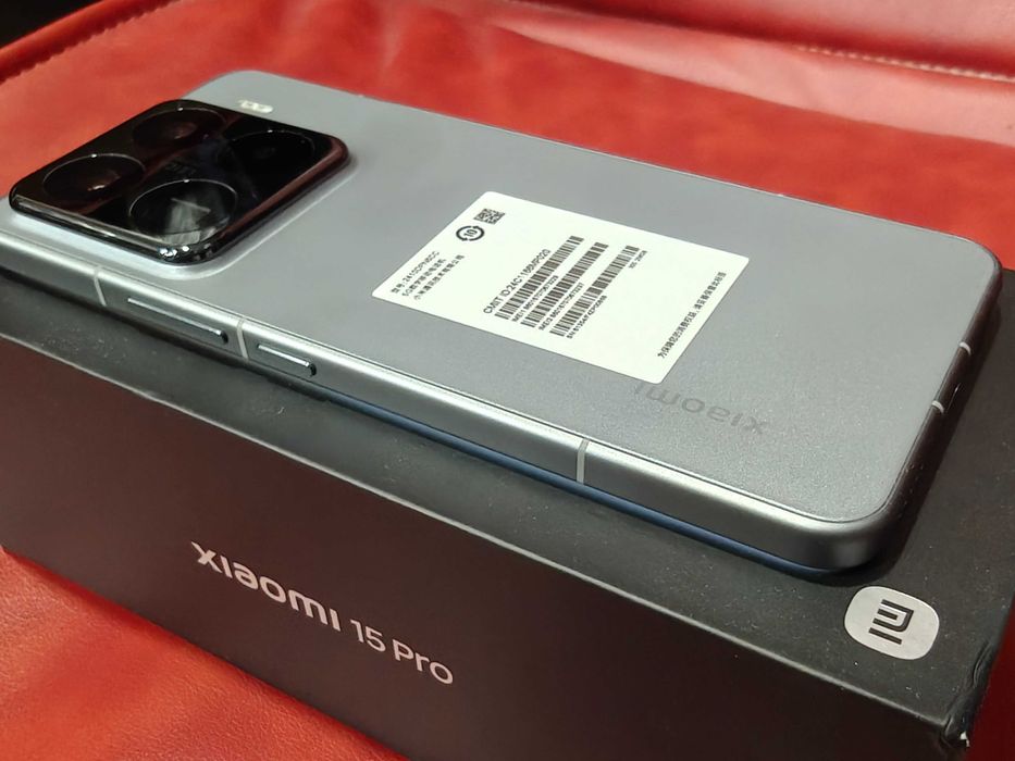 Xiaomi 15 Pro 12/256 сив - 6.73"; SD8 Elite; 3x50mpx Leica; 6100mAh