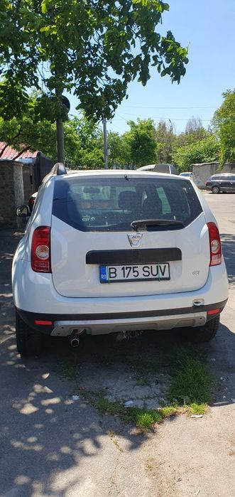 Vând Duster 1.5 DCI
