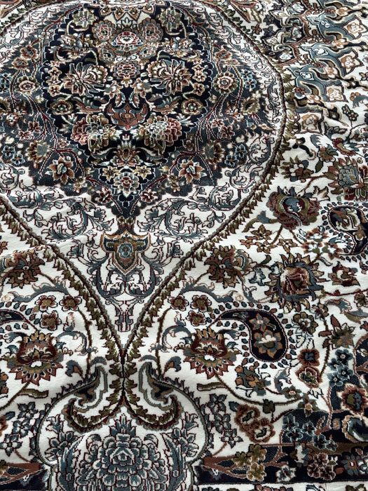 Кілем новый 2,5x3,5м