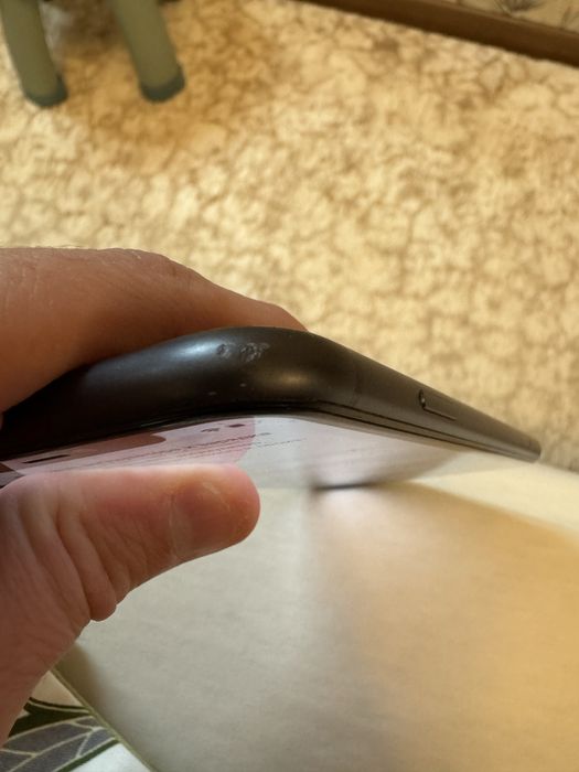 Продаю iPhone 11, 128 ГБ, черный.