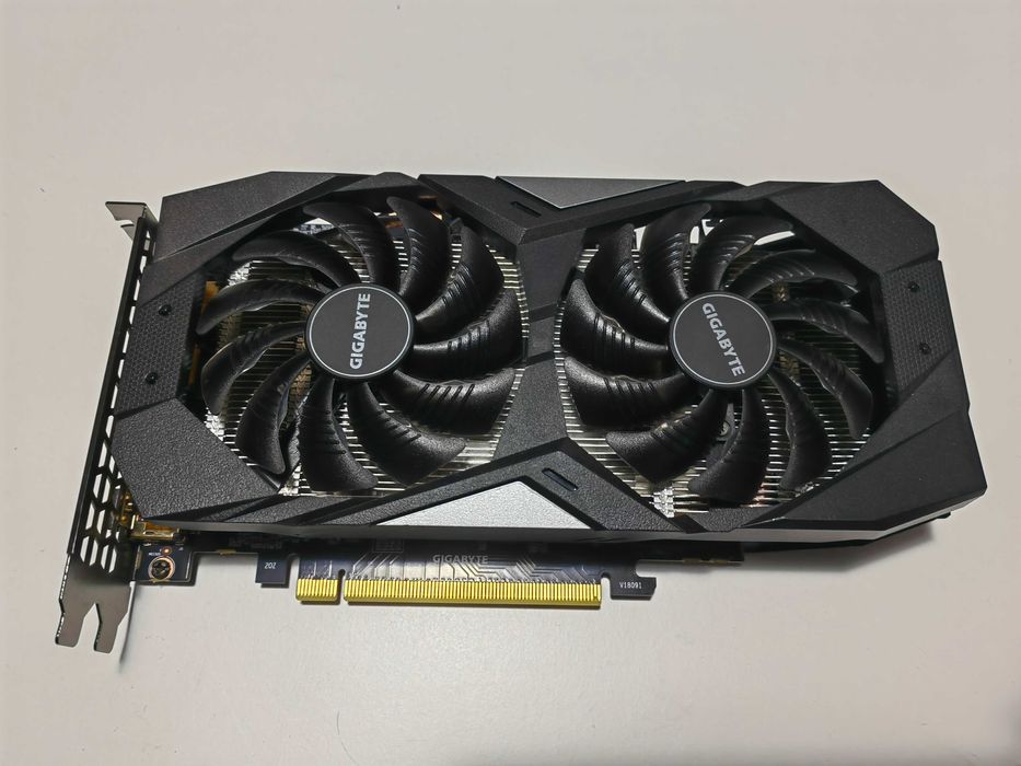 Placa video Gigabyte 1660 ti  Asus gtx 1660 super 6g