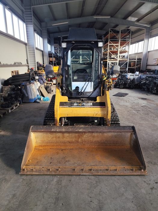Bob cat Caterpillar 257B