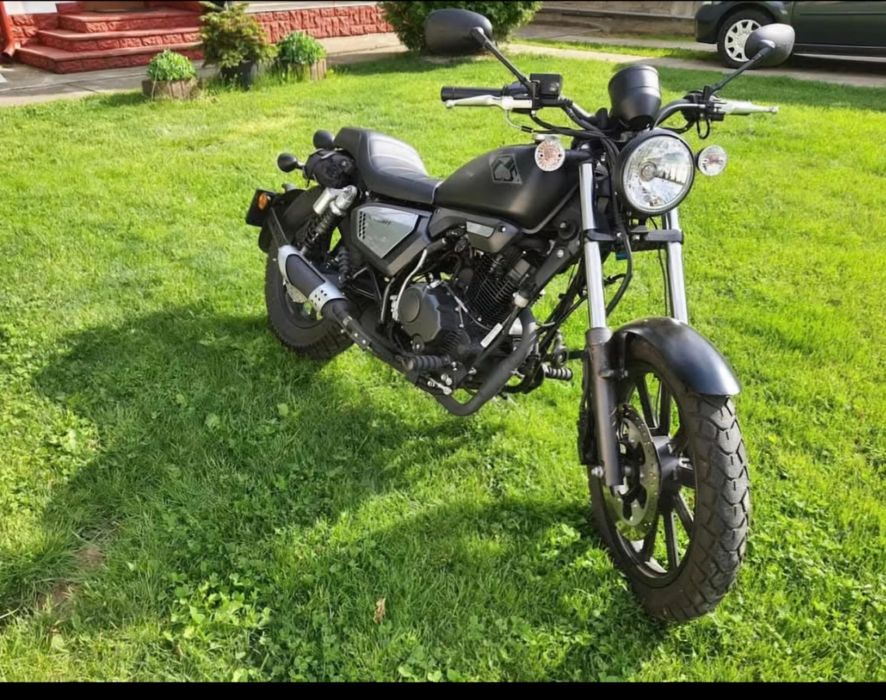 Vand sau SCHIMB cu AUTO, Motocicleta KEEWAY