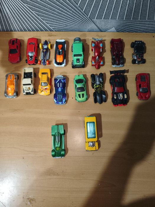 Продаю машинку hot wheels новый