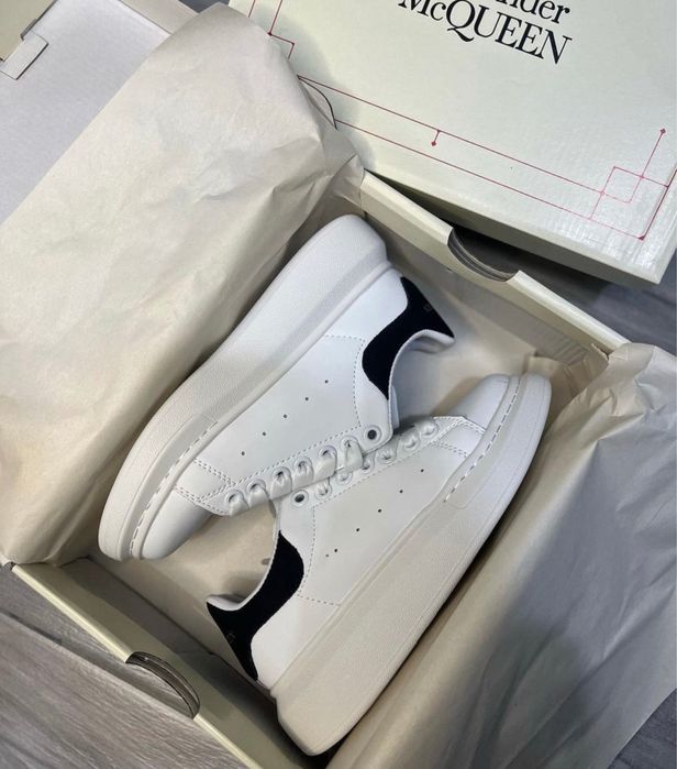 adidasi sneakers alexander mcqueen black white