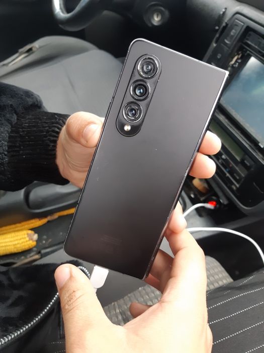 Vând Samsung Z fold 4
