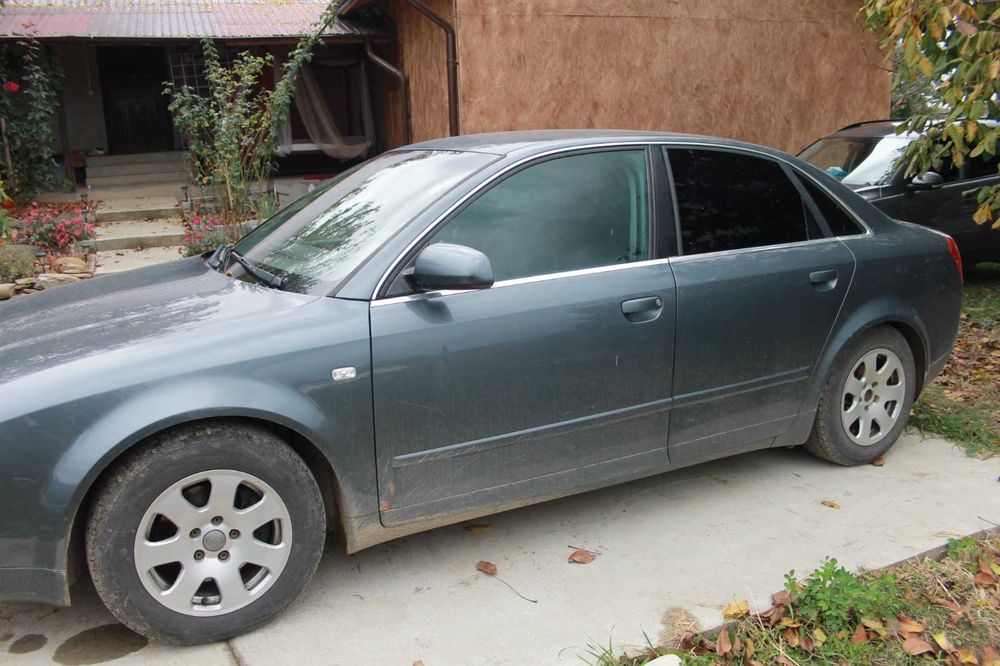 AUDI A4 2002 — imagine 3