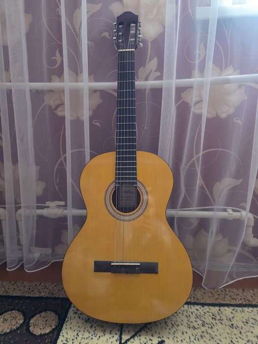 Гитара в отличном состоянии