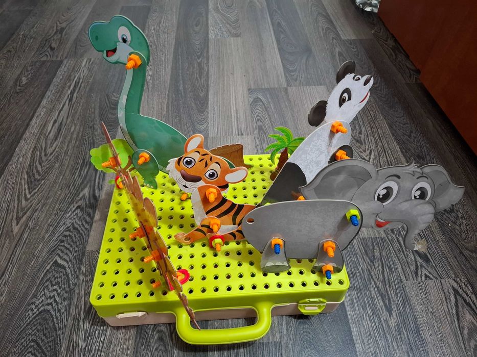 Jucarie de constructie montessori