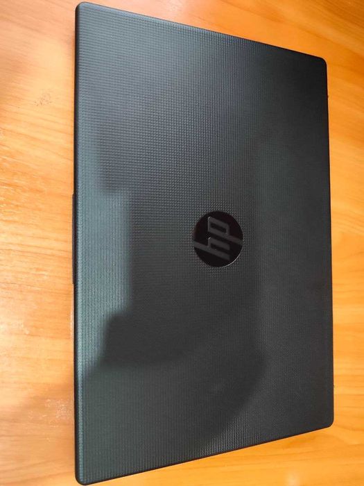 Ноутбук HP core i3 в отличном состоянии.