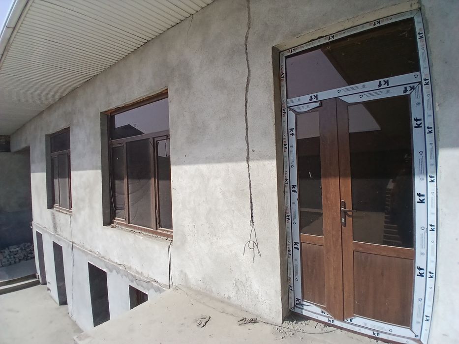 Qo'qon, Aeroport yo'lida, 6 sotixli xovli, yo'lni bo'yida