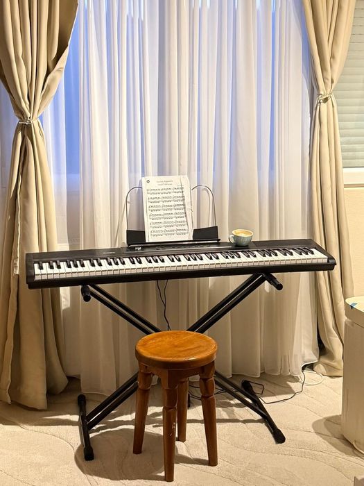 Pian digital Thomann SP-320 și stand ajustabil