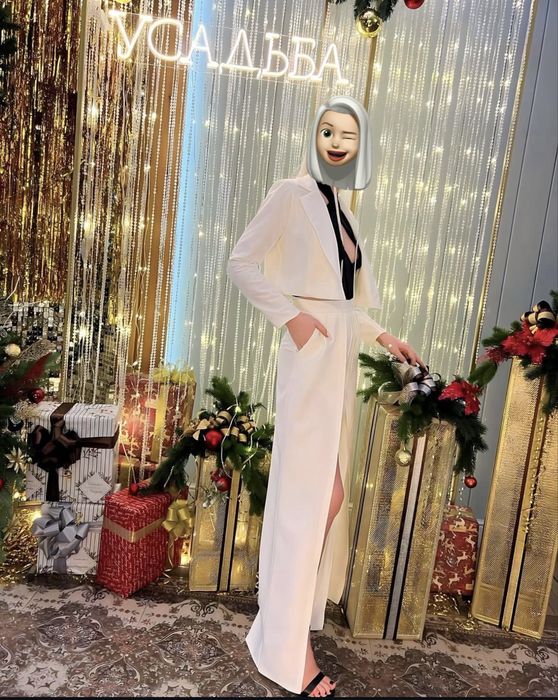 Продам костюм молочный.