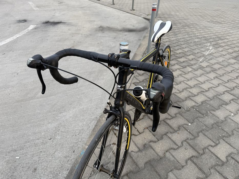Carrera Zelos cursiera bicicleta șosea