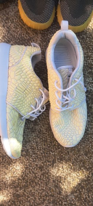 Маратонки Adidas nike