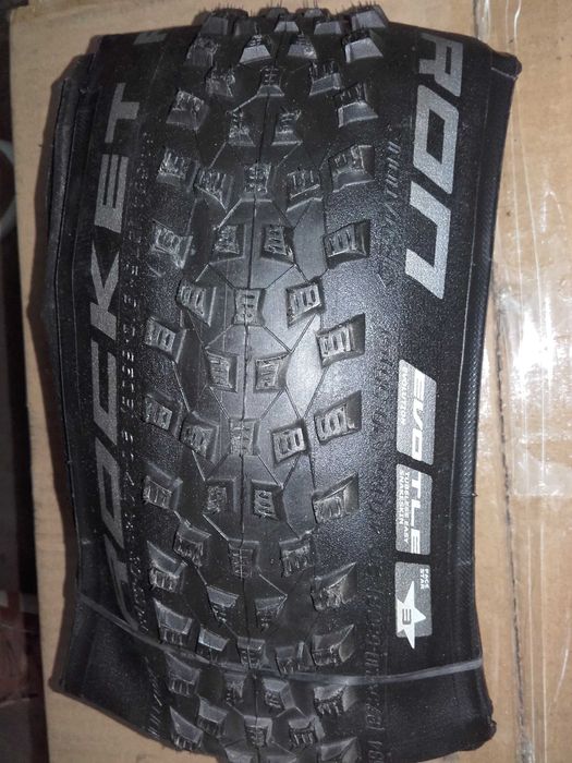 Вело гуми  27.5x2.10 ROCKET RON SNAKESKIN EVOL. TL-E HS438